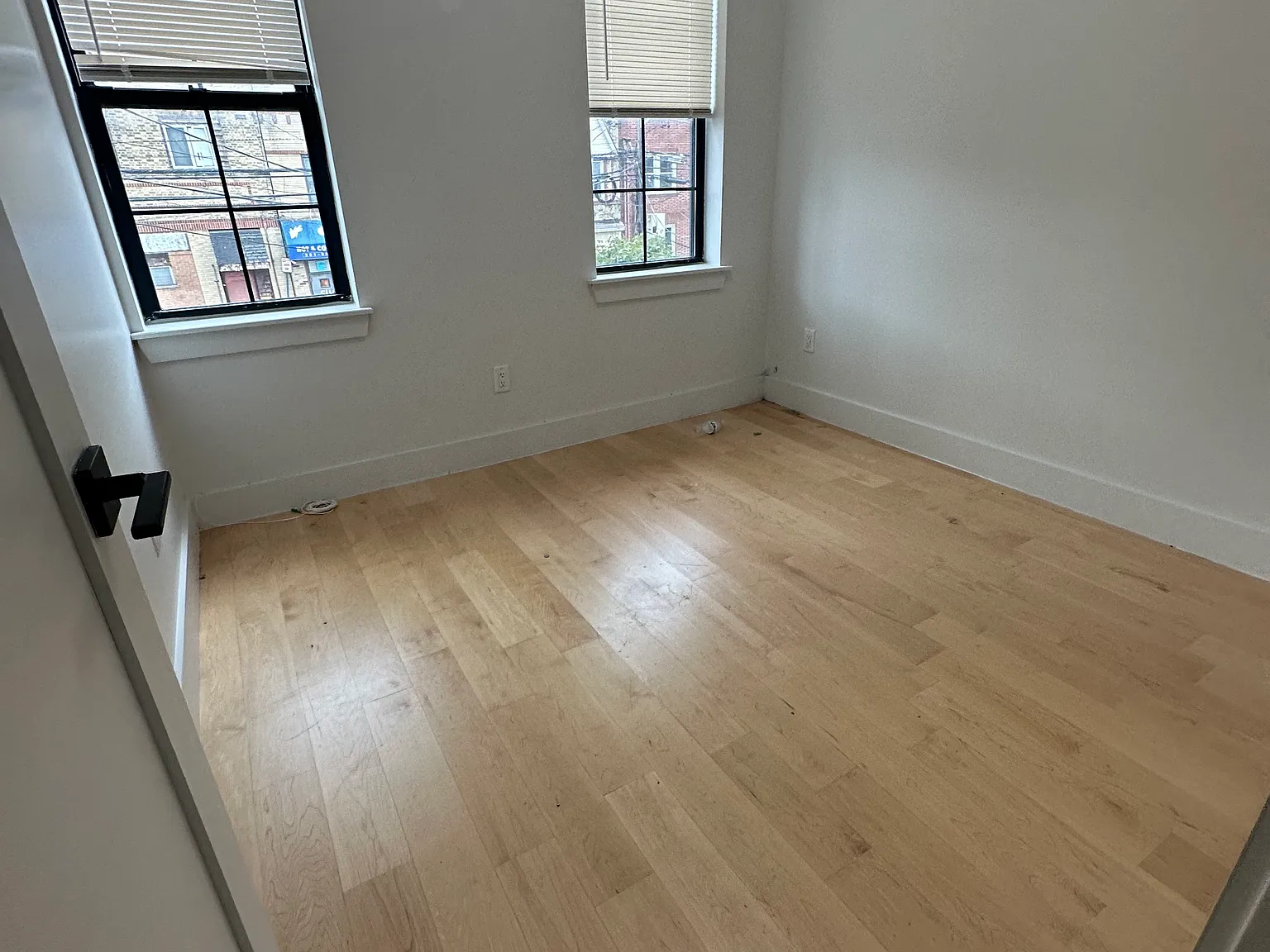2 bed, 725 sqft, $2,100 — Photo 4