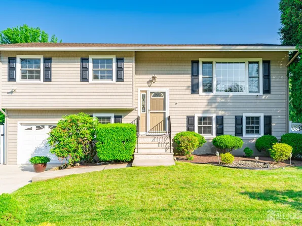 1682 Taylor Dr, North Brunswick, NJ 08902