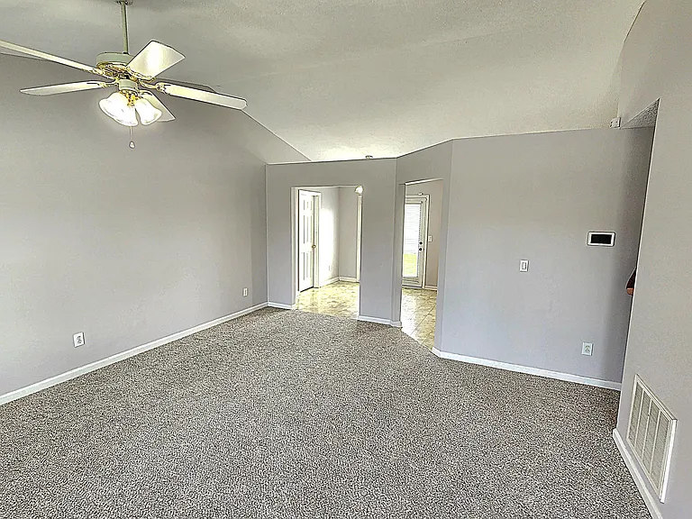 3906 Brownstone Dr — Photo 6