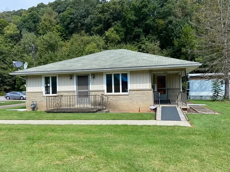 445 Constitution Blvd — Photo 1