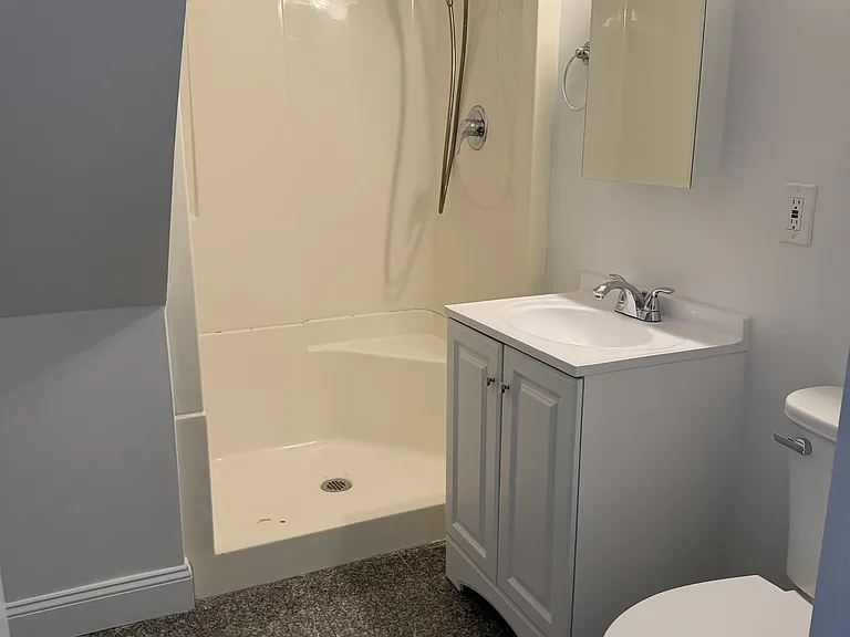 40 Grasmere Ave #44B — Photo 10