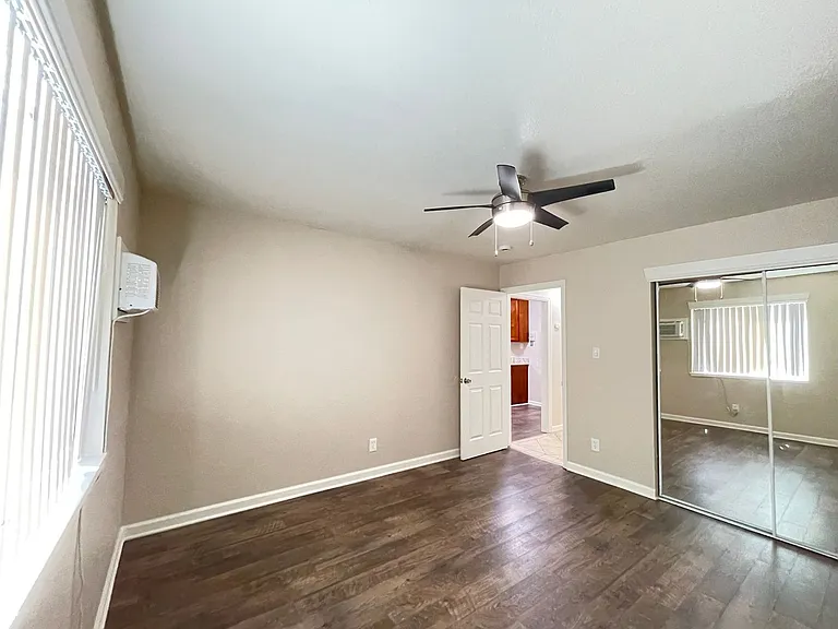 1711 N Street, Sacramento — Photo 13