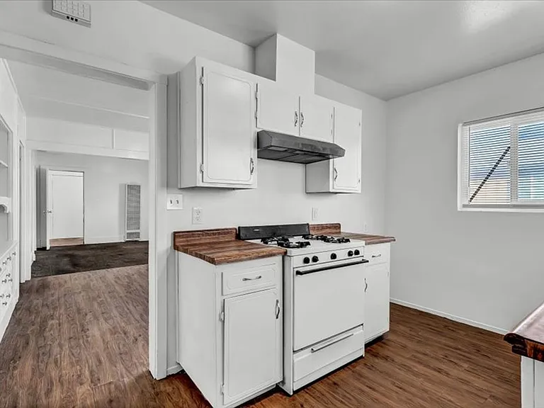 333 E Ivy St — Photo 13