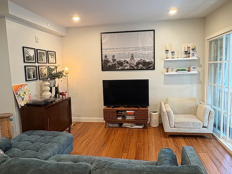 12.5 Daniels St #4 — Photo 4