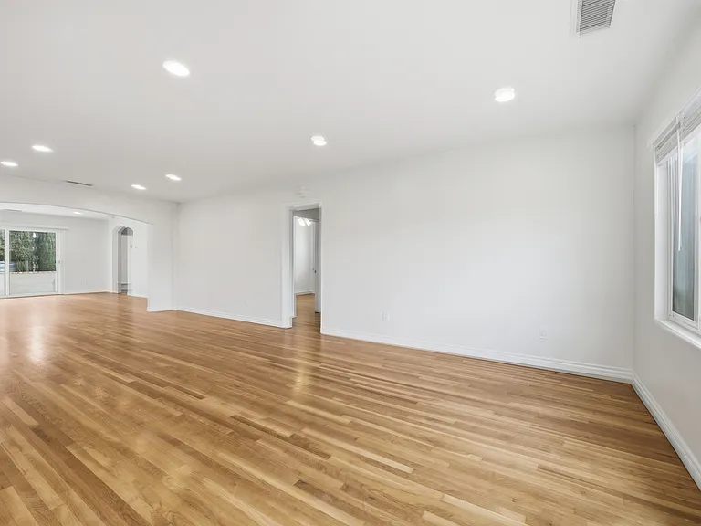 6230 Rose St — Photo 8