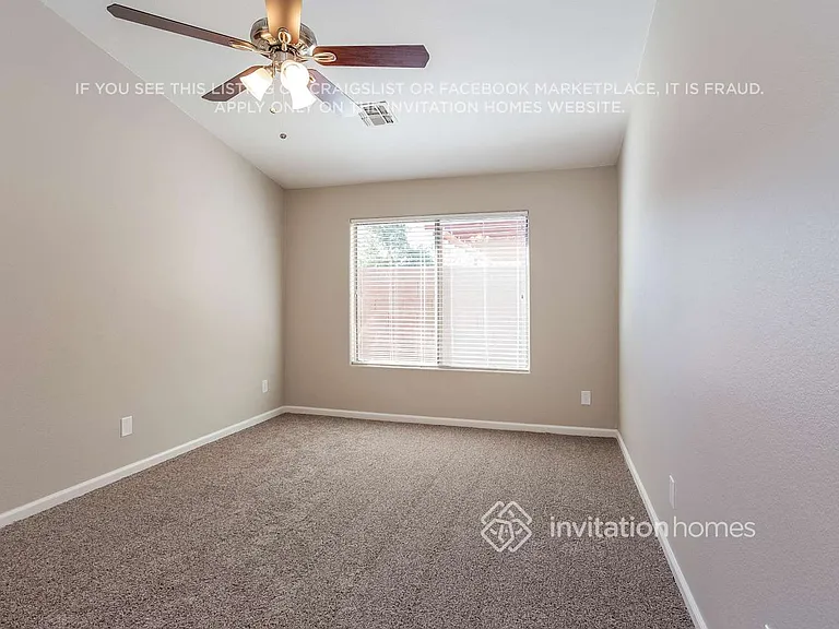 883 E Lovegrass Dr — Photo 8