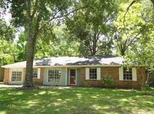 13117 Cloverdale St, Ocean Springs, MS 39564