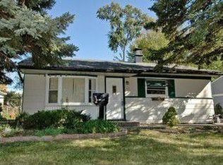 41 Wren Rd, Carpentersville, IL 60110