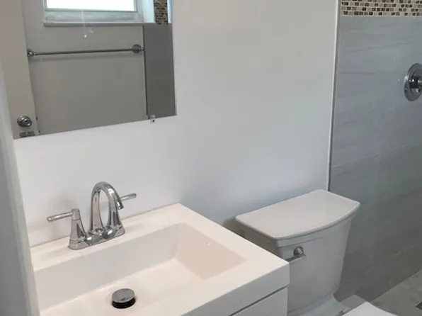 1878 NW 24th St APT 5, Miami, FL 33142