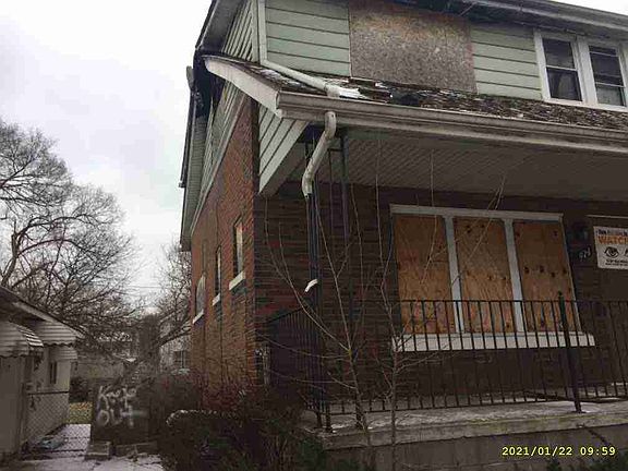974 E Robinwood