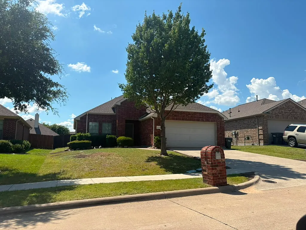3 bed, 1800 sqft, $2,200 — Photo 1