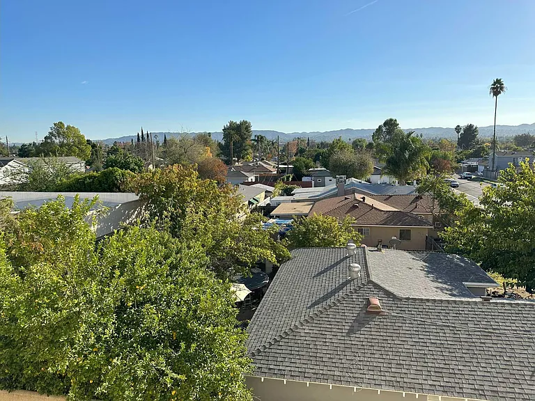 19350 Sherman Way #208 — Photo 24