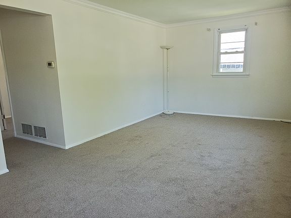 3rd image of 1909 Wildwood Ave