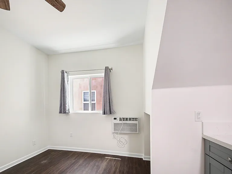 418 N Ogden Dr #9 — Photo 9