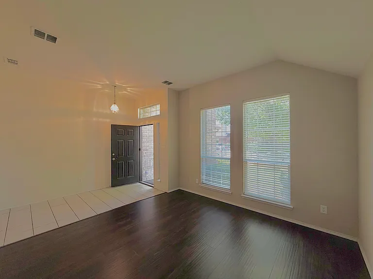 8520 Ontario Dr — Photo 9