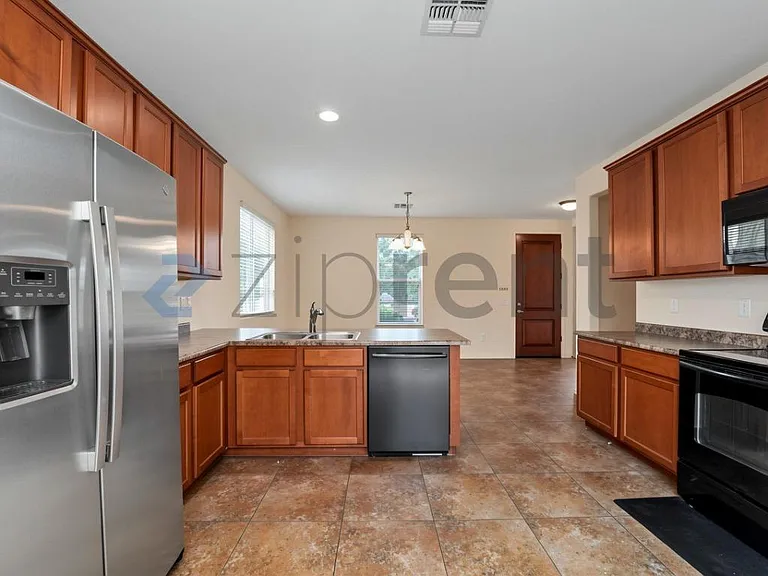 4028 E Tulsa St — Photo 12