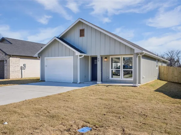 99 S Fir St, Celeste, TX 75423