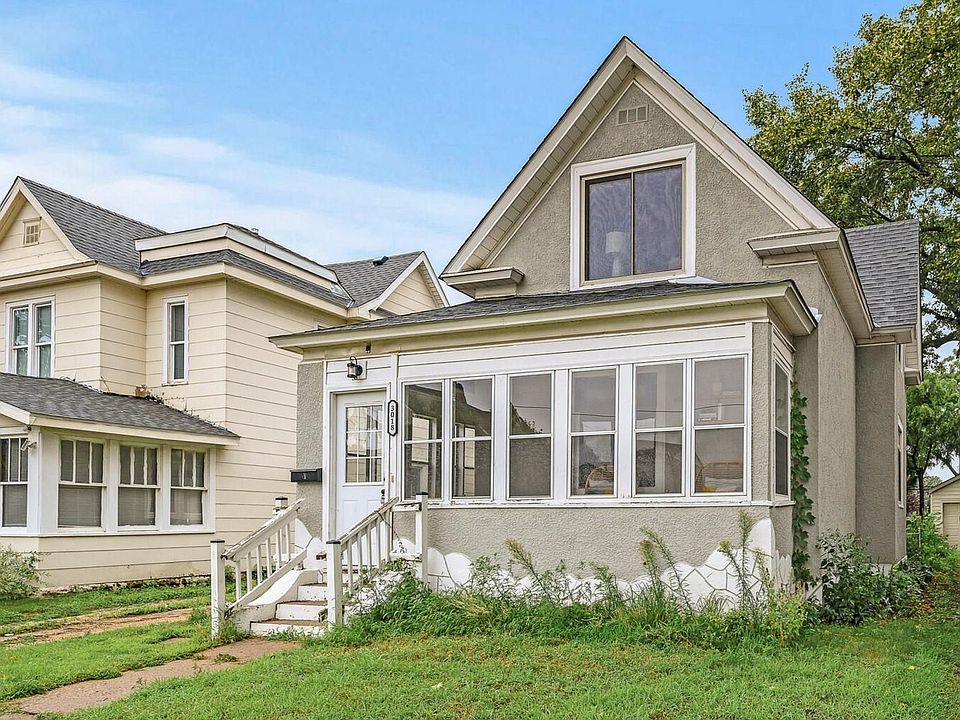 1st image of 3018 California St NE