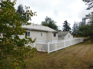 1609 Stover Ln, Myrtle Point, OR 97458