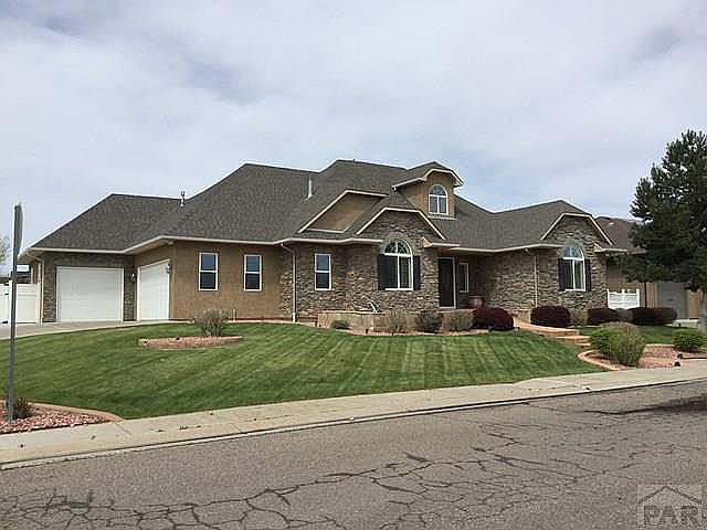 1st image of 6 Erica Ct