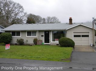 645 E Exeter St, Gladstone, OR 97027