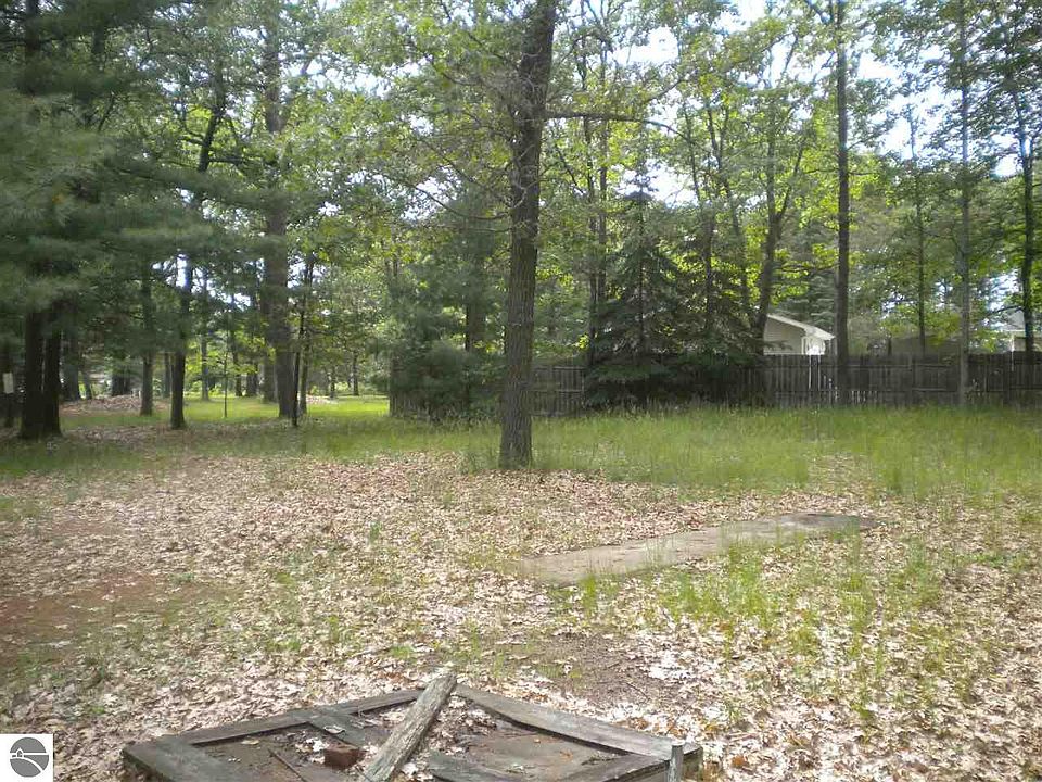 1st image of 428 N Pinnacle Ct Lot 46-47