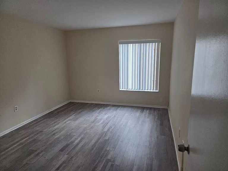 8605 Huron Ct #34 — Photo 9