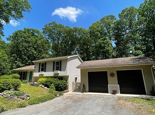 1231 Cottage Dr, Harrisburg, PA 17112