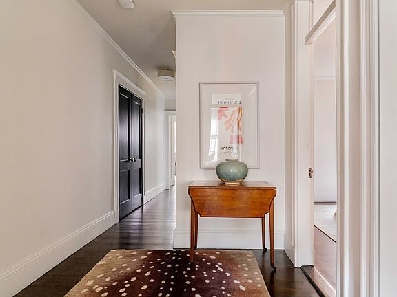 2nd image of 4 Newport Rd APT 7