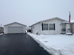 22550 S Woodside Dr, Channahon, IL 60410