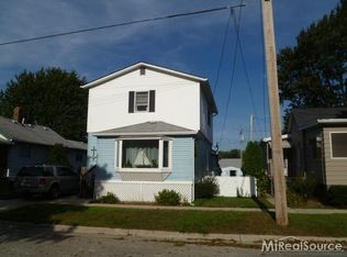 241 Pleasant St, Marine City, MI 48039