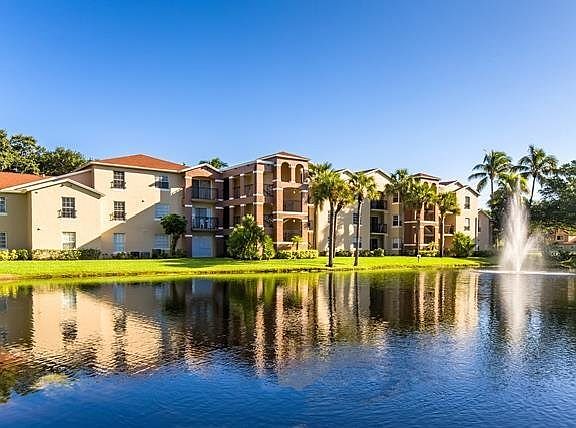 Beautiful Waterside Setting