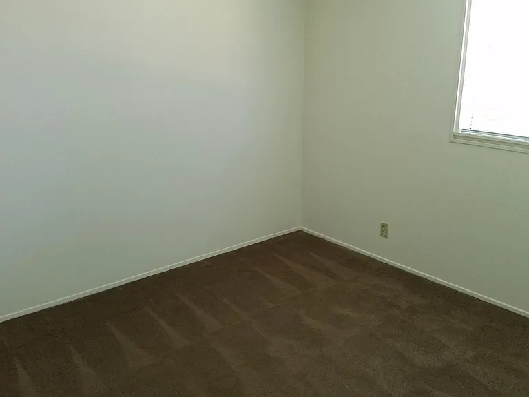 4421 N Heathdale Ave — Photo 5