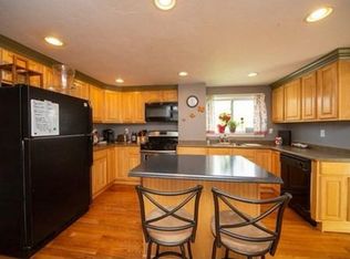 18 Ash St #2, Clinton, MA 01510