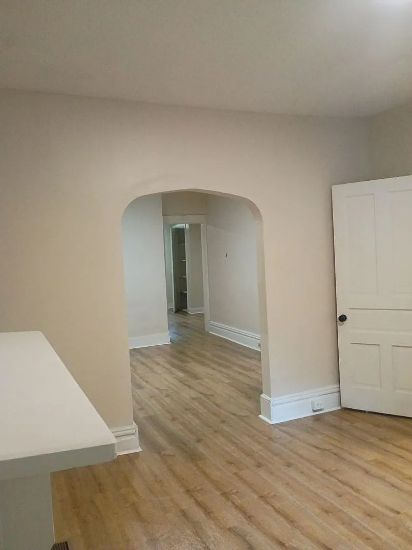 4 bed, 1.5 bath, 1404 sqft, $1,560 — Photo 2