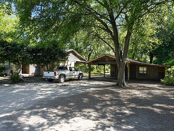 3rd image of 1725 McAlhany Rd