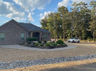 3 Linares Ln, Hot Springs Village, AR 71909