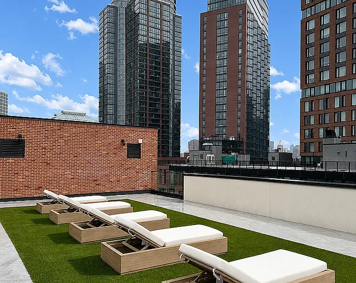 50 Commercial St #5-E — Photo 11