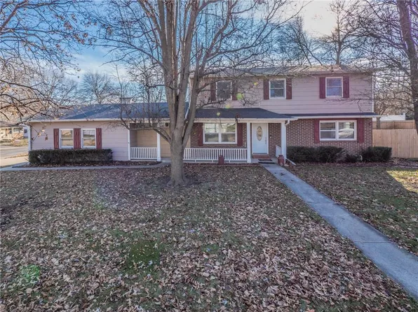 1002W W Cooper St, Maryville, MO 64468