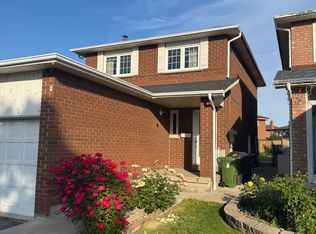 3 Bordeaux Cir, Toronto, ON M9V 4Y9