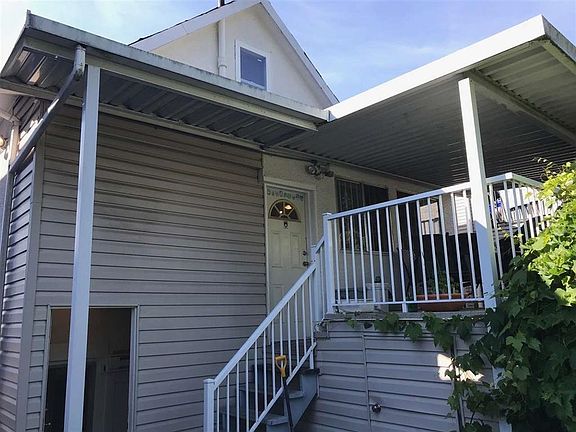2nd image of 4904 Rupert St