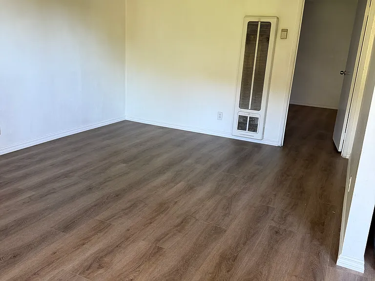4515 Cypress Ave #B — Photo 24