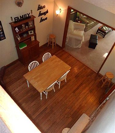 4th image of 11631 Cherry Hollow Dr