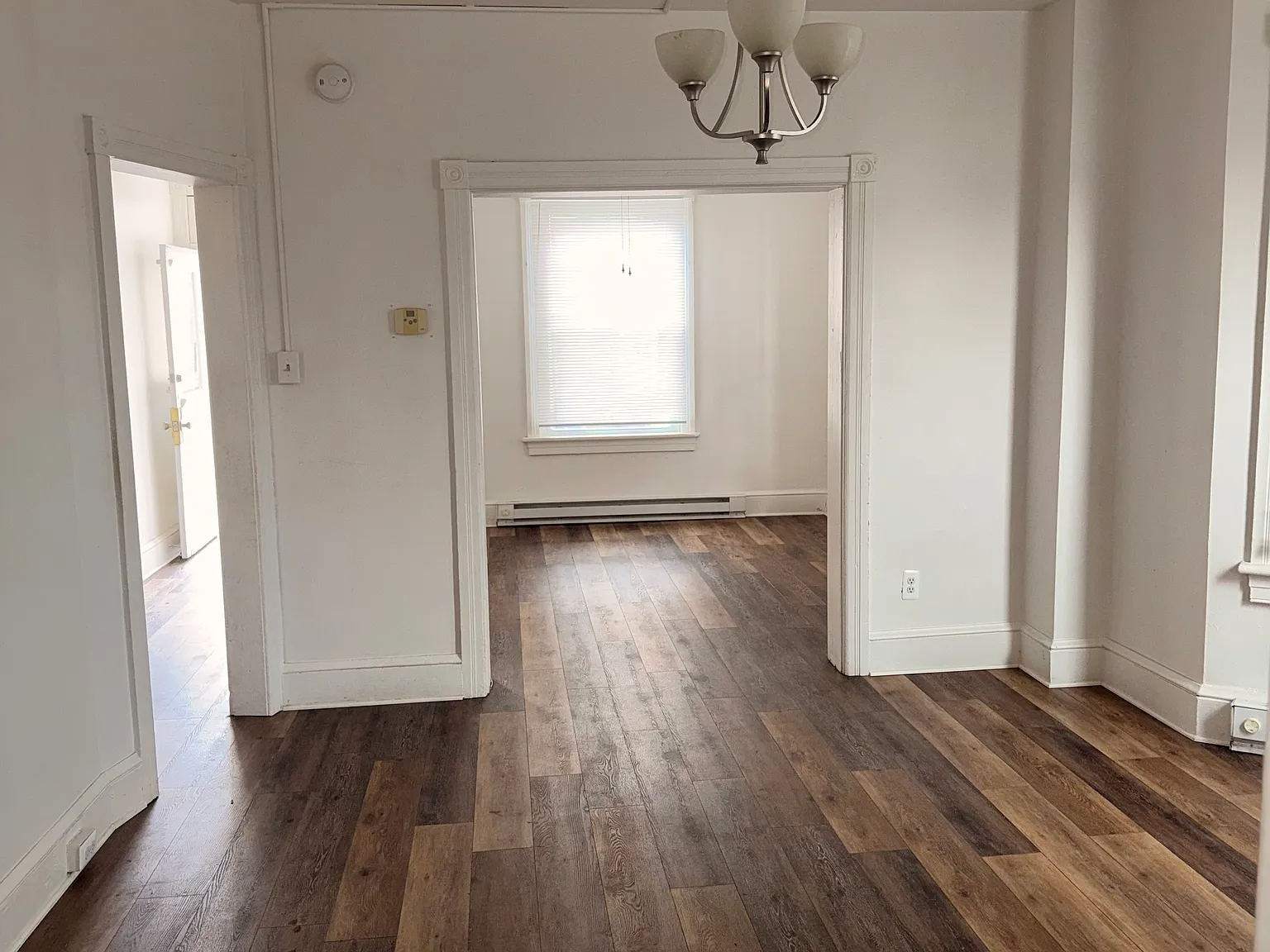 3 bed, 1294 sqft, $1,565 — Photo 4