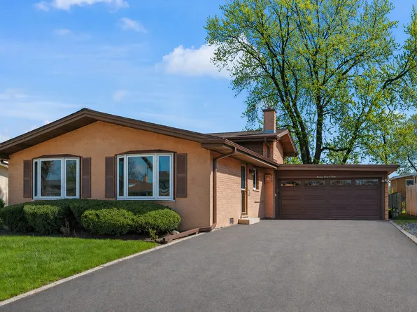 7909 Lake St, Morton Grove, IL 60053