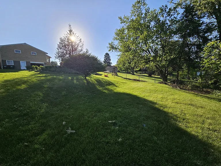 236 McCartney Dr — Photo 54