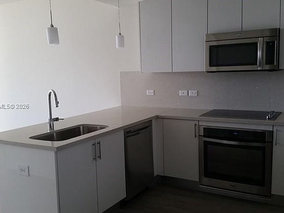 2nd image of 999 SW 1st Ave APT 2510