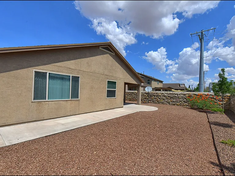 6560 Westfield Dr — Photo 31