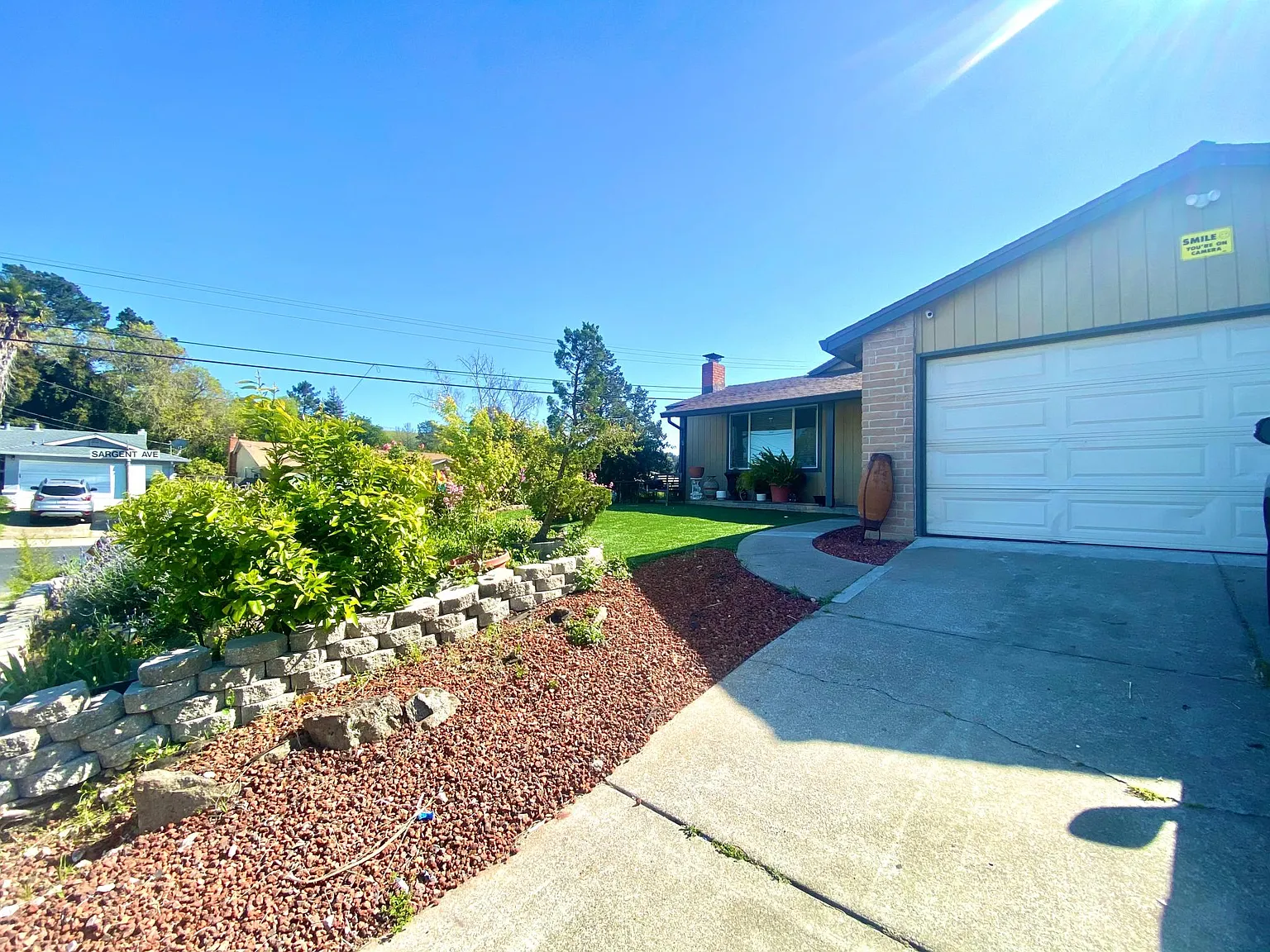 2481 Fisher St photo 1