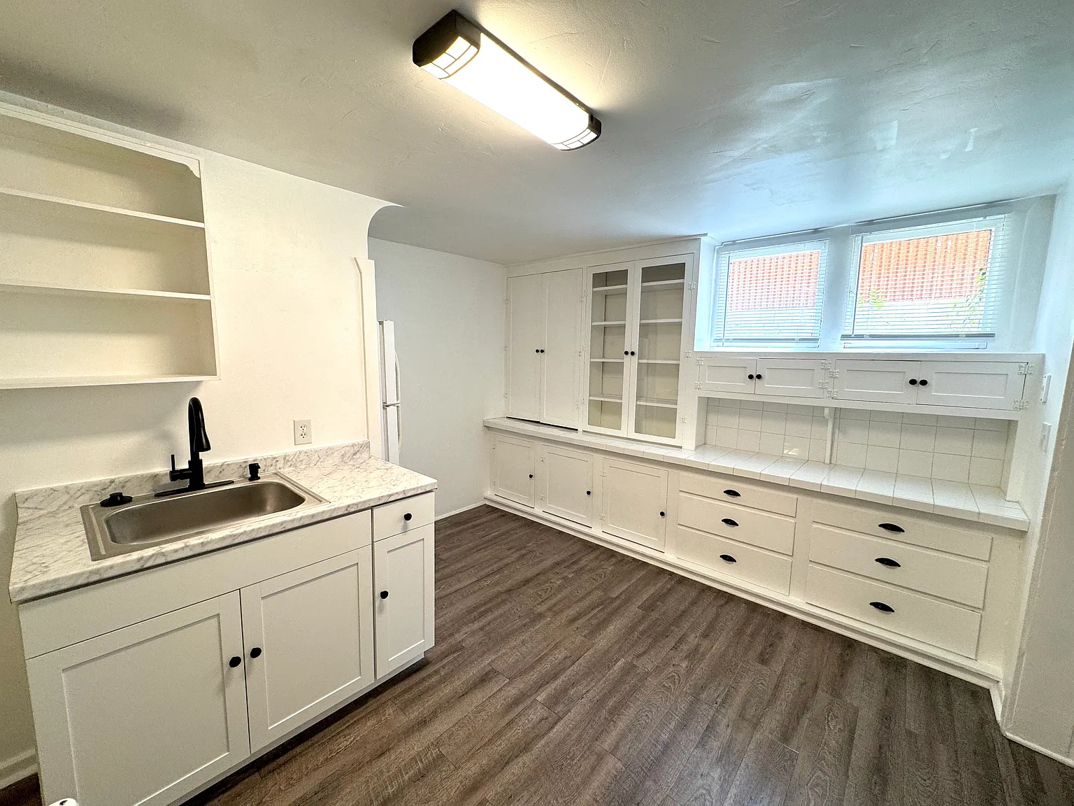 2025 S Douglas St — Photo 3